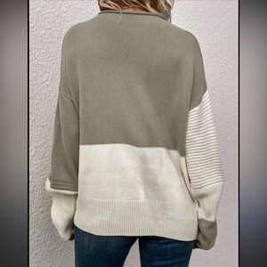 Color Block Sweater - Olive and Cream Women’s Size Large